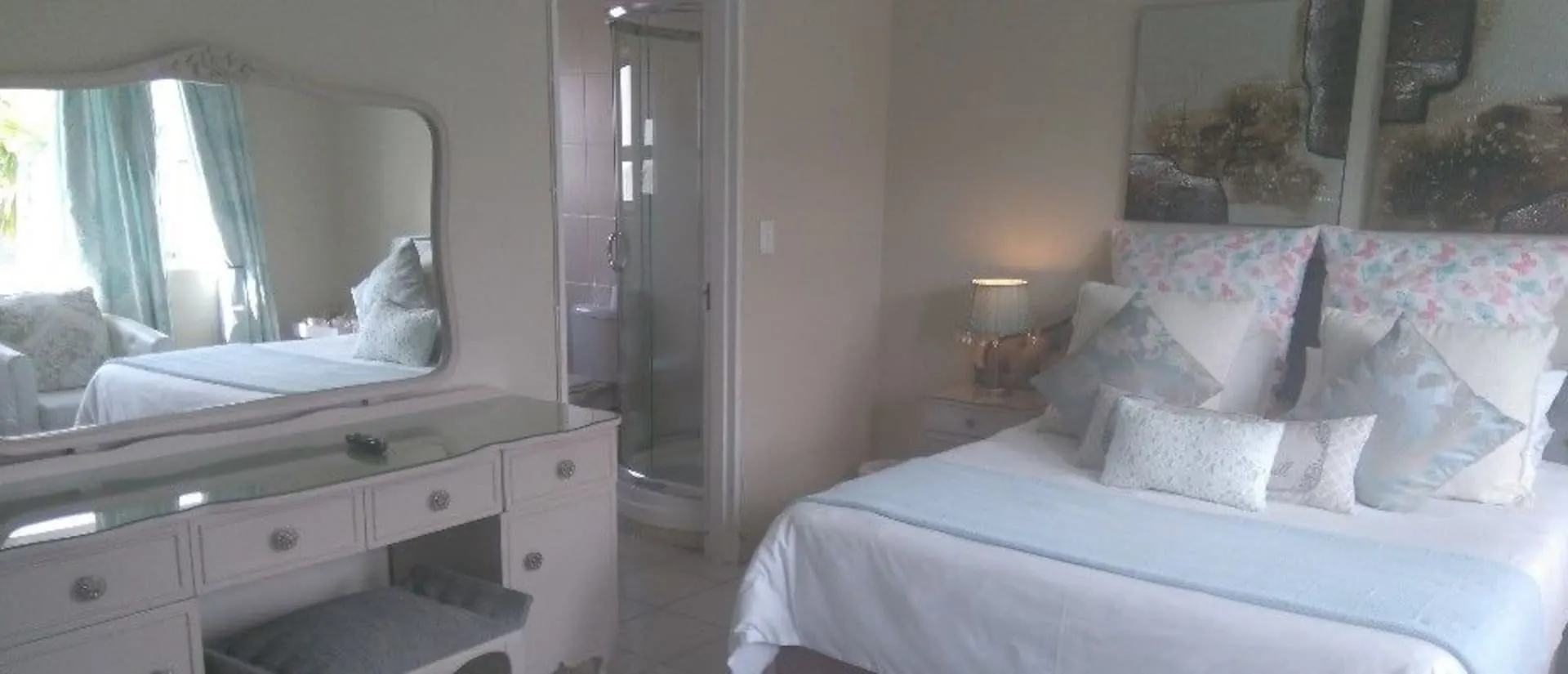 Bay Breeze Guesthouse ケープタウン ホテル