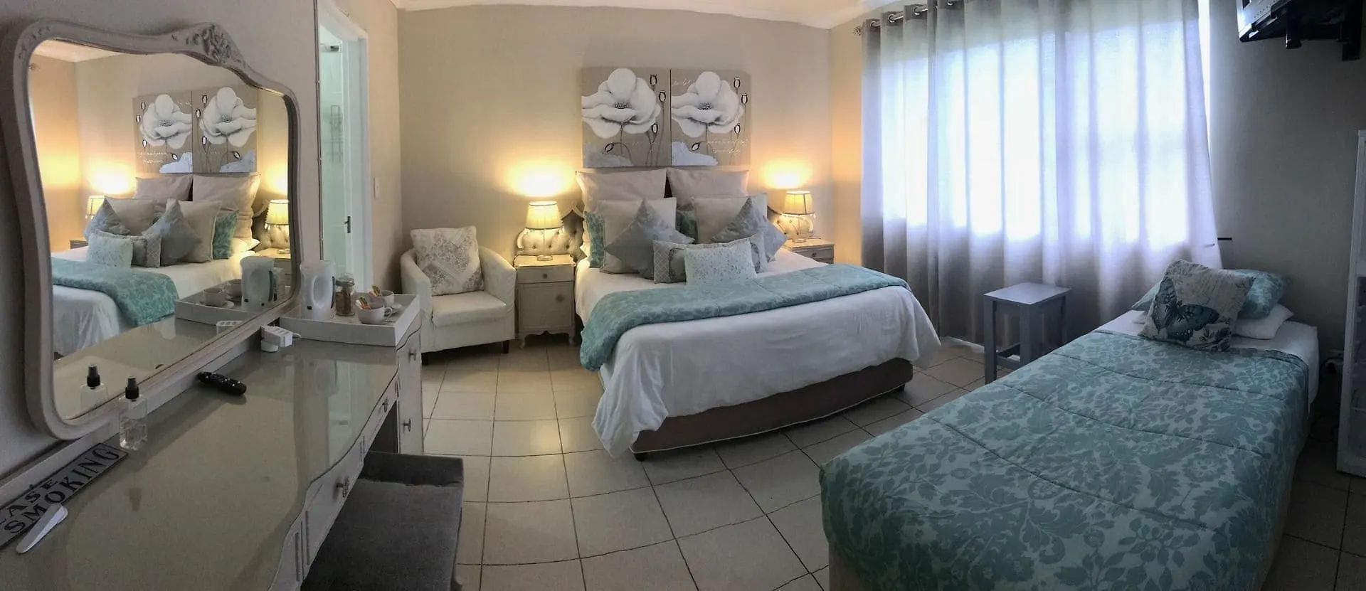Bay Breeze Guesthouse ケープタウン 3*,  南アフリカ